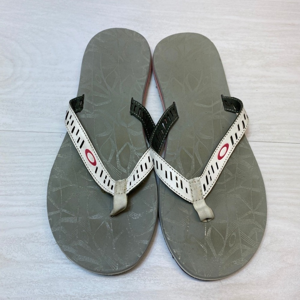 Oakley Mens Size 10 Flip Flop Sandals Sport Thong Gray White Foam Surf Shoe